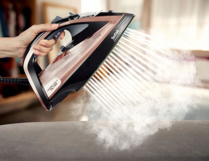 Праска Tefal Ultimate Pure, 3000Вт, 350мл, паровий удар -240гр, постійна пара - 55гр, керам. підошва, чорно-фіолетовий