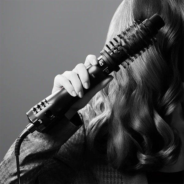 Фен-щітка Rowenta Karl Lagerfeld K/Pro Stylist, 750Вт, 2 режими, іоніз-я, хол. обдув, оберт. насадок, турмалін, чорний