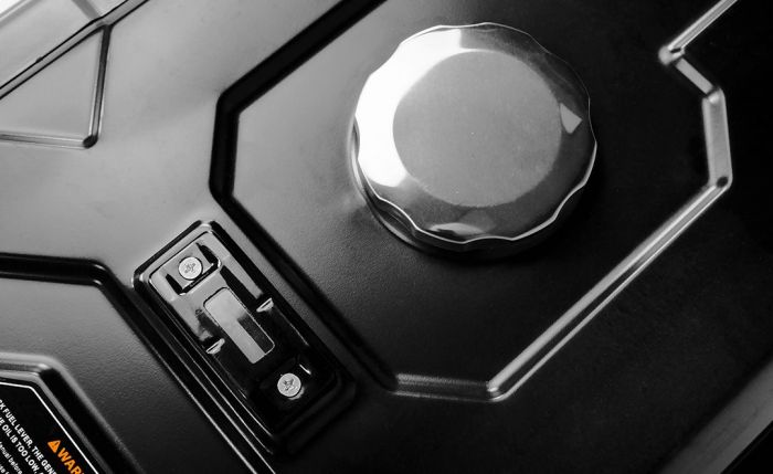 Генератор бензиновий GRAPHITE 230В, 2/2.2кВт, ручний стартер, 40кг