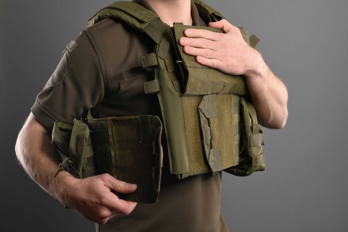 Плитоноска 2Е, Тип 1, з кишенями для бічного захисту і підсумками, Молле, зелена Плитоноска 2Е, Тип 1, з кишенями для бічного захисту і підсумками, Молле, зелена