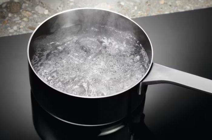 Варильна поверхня Electrolux індукційна, 60см, розширена зона, Hob2Hood, чорний