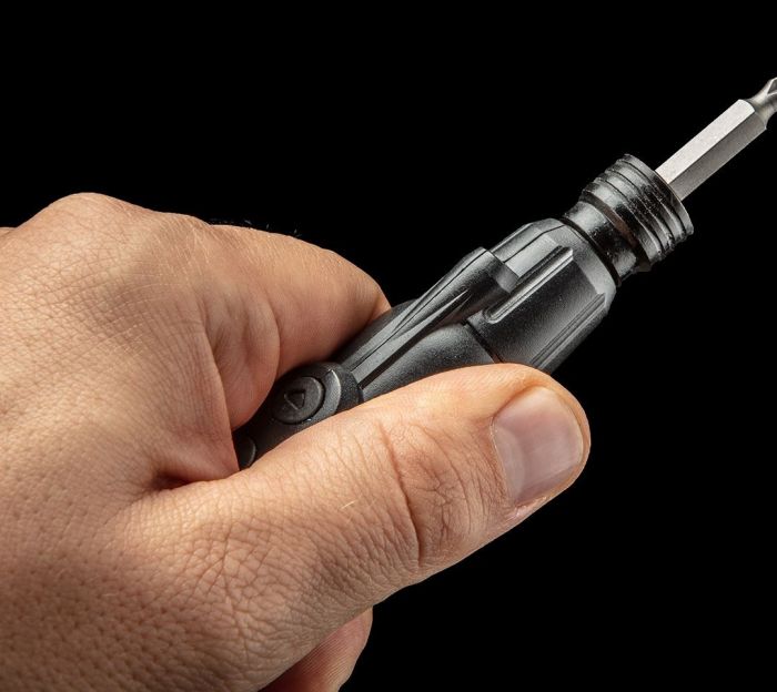 Викрутка Neo Tools акумуляторна, micro-USB, 3.6В Li-Ion, 800мА·год, 280об·хв, 42 біт, SL,PH,PZ,Torx, кейс