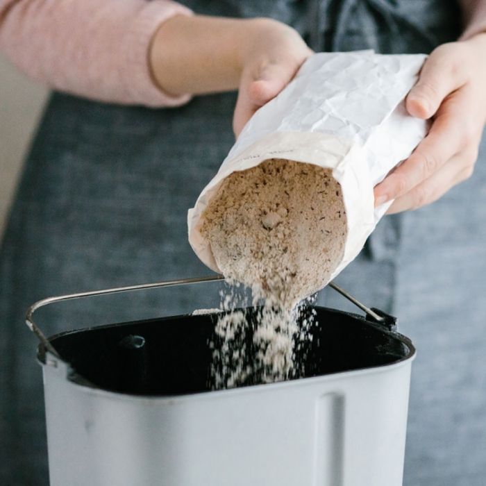 Хлібопічка Panasonic 550Вт, програм-28, макс.вага -1.25кг, форма-прямокутник, пластик, чорний Хлібопічка Panasonic 550Вт, програм-28, макс.вага -1.25кг, форма-прямокутник, пластик, чорний