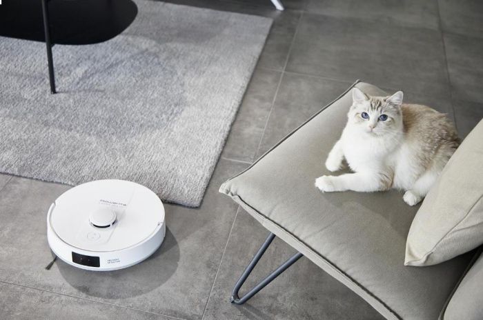 Робот-пилосос Rowenta миючий X-Plorer Serie 140+ Total Care, 5000ПаВт, h=9.5см, 0.29л, конт пил -0.28л, вода - вологе прибирання, автон. робота до 120хв, самоочистка, білий