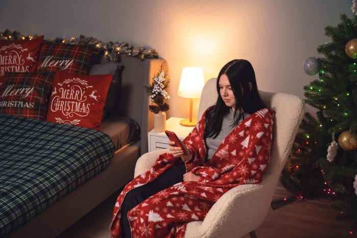 Плед Ardesto Christmas Fleece 130x160см, 100% поліестер, засніжені ялинки