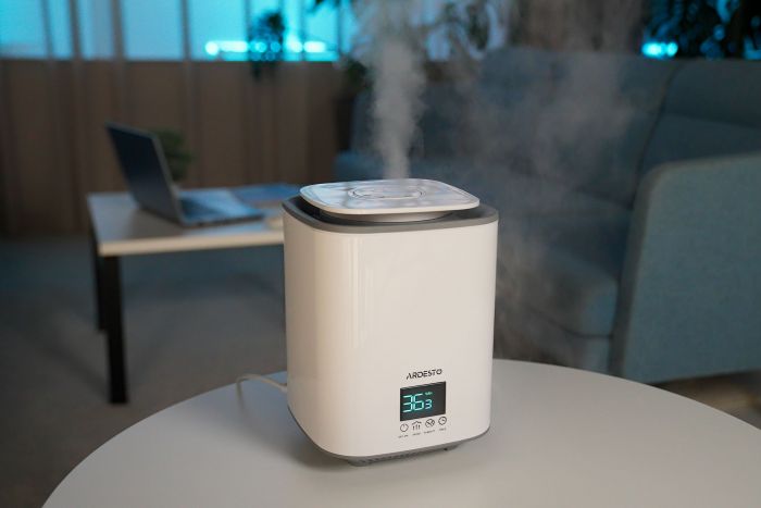 Зволожувач повітря ARDESTO ультразвуковий, 25м2, 3.1л, 250мл/г, електр. кер-ння, верх. залив води, дисплей, білий