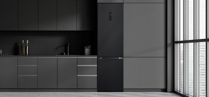 Холодильник LG з нижн. мороз., 203x60х68, холод.відд.-277л, мороз.відд.-107л, 2дв., А++, NF, інв., диспл зовн., Fresh Сonverter, Metal Fresh, чорний матовий