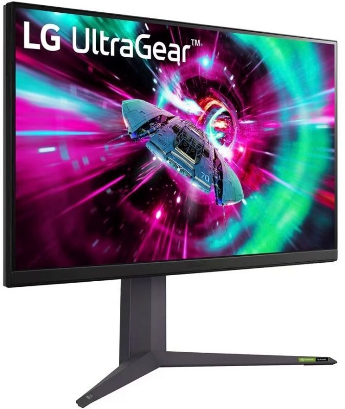 Монітор LG 31.5" 32GR93U-B 2xHDMI, DP, USB, Audio, IPS, 3840x2160, 144Hz, 1ms, DCI-P3 95%, G-SYNC, FreeSync, Pivot, HDR400