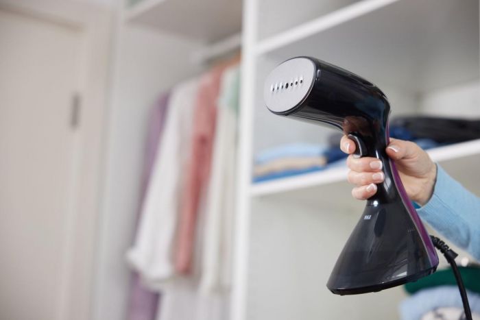 Відпарювач Gorenje, 2100Вт, 220мл, 35 гр., чорний