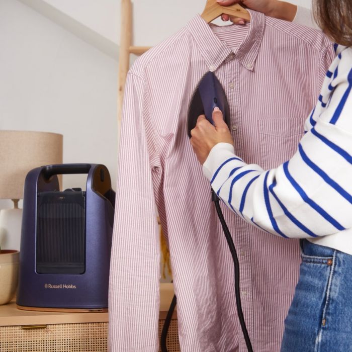 Відпарювач Russell Hobbs Genie Maestro, 1700Вт, 750мл, паровий удар -20гр, верт. відпарювання, керам. підошва, синій