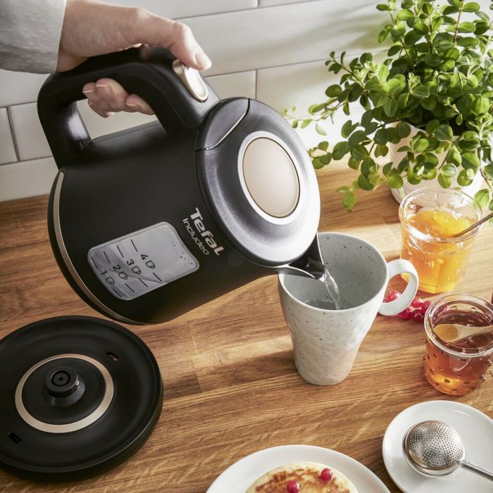 Електрочайник Tefal Includeo 1л, пластик, чорний