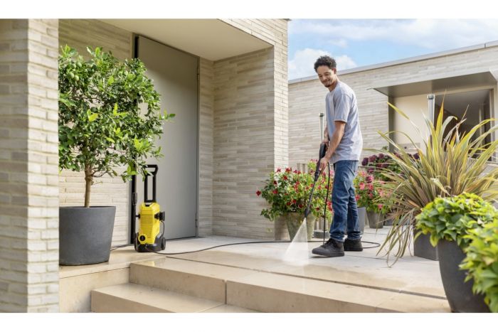 Мінімийка високого тиску Karcher K 3 CAR & HOME 1600Вт, 20-120бар, 380л/год, шланг 6м, 4.30кг