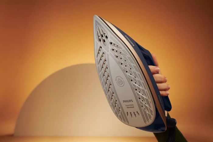 Праска-парогенератор Philips PerfectCare 6000 Series, 2400Вт, 1800мл, паровий удар -600гр, постійна пара - 130гр, нерж. сталь, синьо-золотий