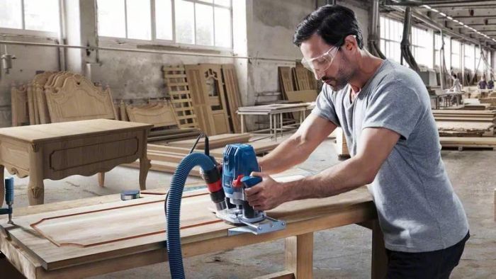 Фрезер Bosch Professional GOF 130 1300Вт цанга 6 та 8мм 11000-28000об·хв 3.5кг