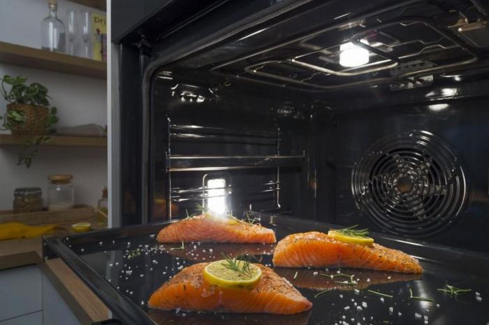 Духова шафа Gorenje електрична, 77л, A+, пара, дисплей, готування на різних рівнях, піроліз, білий