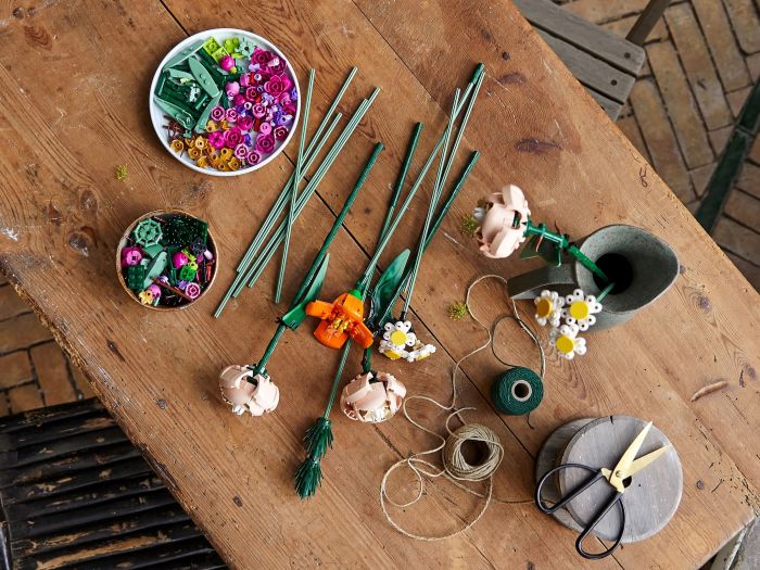 Конструктор LEGO Creator Expert Botanicals Букет квітів