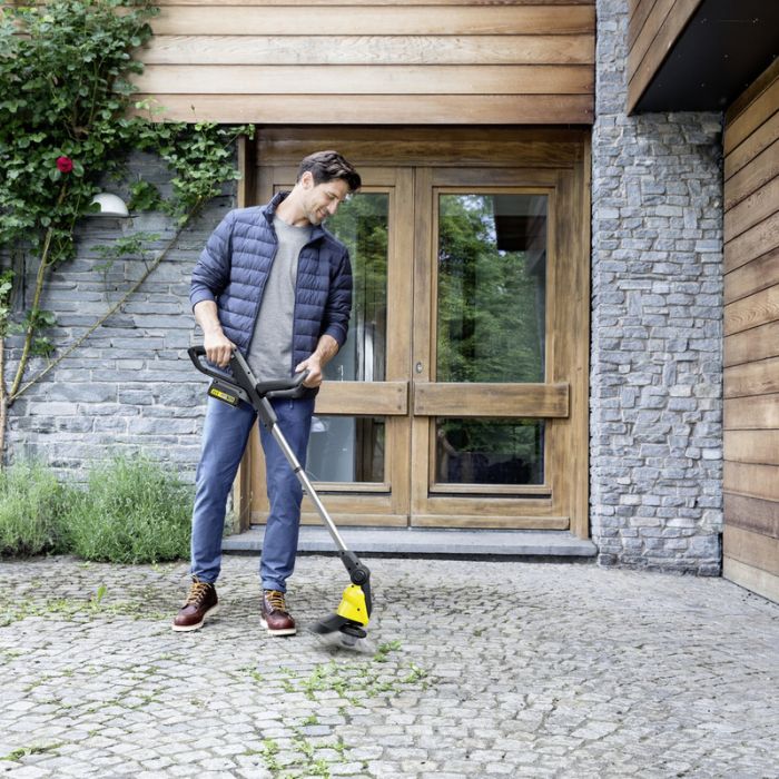 Тример садовий акумуляторний Karcher WRE 18-55 для видалення бур'янів акумуляторів 18В 2.85кг (без АКБ та ЗП)