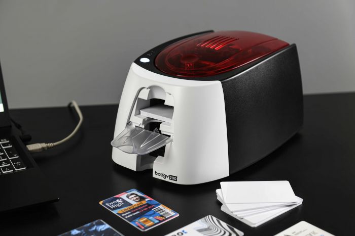 Принтер Badgy200 для друку на пластикових картках