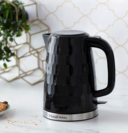 Електрочайник Russell Hobbs Honeycomb 1.7л, пластик, чорний