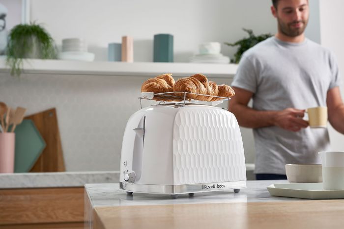 Тостер Russell Hobbs Honeycomb 850Вт, широкі слоти, пластик, білий