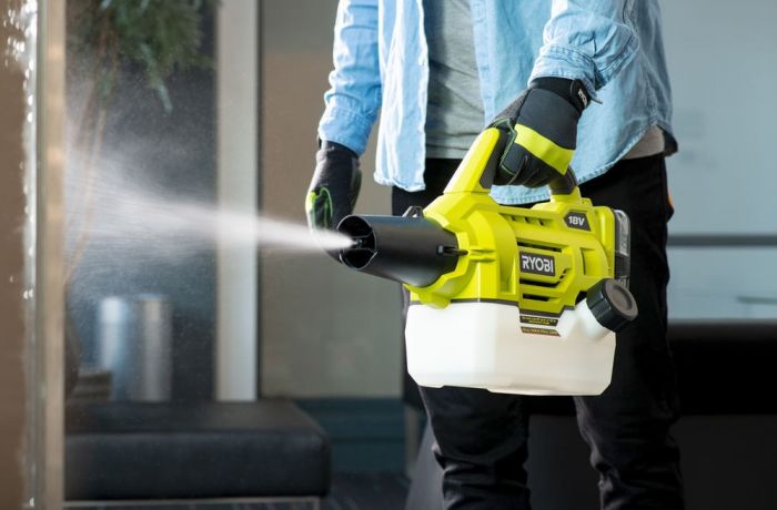 Обприскувач-розпилювач акумуляторний Ryobi ONE+ RY18FGA-0 2л 18В 0.12л/хв 2.8кг без АКБ та ЗП