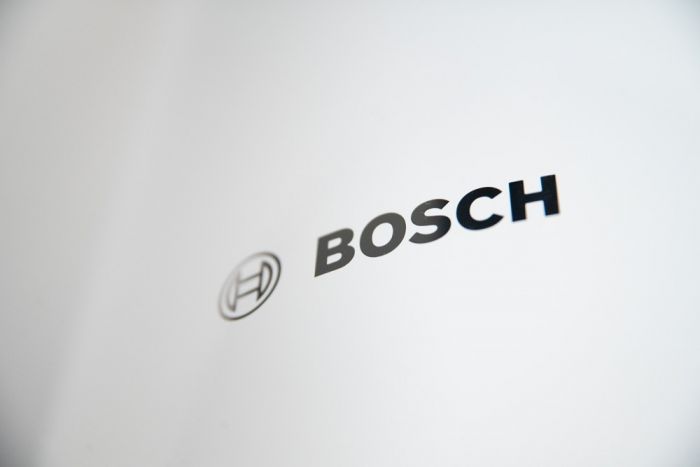 Водонагрівач електр. BOSCH круглий Tronic 2000, 120л, 2кВт, мех. кер-ння, C, білий