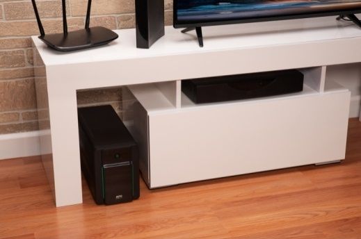 Джерело безперебійного живлення APC Easy UPS 2200VA/1200W, 4xSchuko