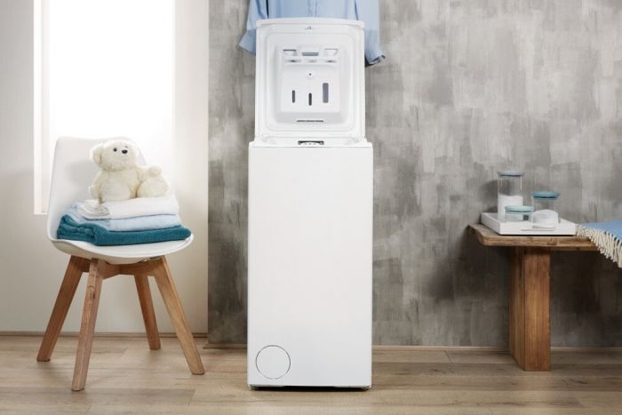 Пральна машина Indesit вертикальна, 7кг, 1200, A+++, 60см, дисплей, білий