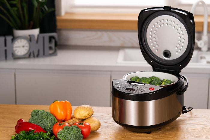 Мультиварка Ardesto, 860Вт, чаша-5л, електронне керув., книга рецептів, метал/пластик, сріблясто-чорний