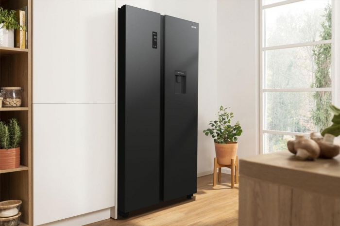 Холодильник SBS Gorenje, 179х67х92см, 2 двері, 353(191)л, А++, NF+, Інв., Зона св-ті, диспенсер, генератор льоду, Зовн. Диспл, чорний