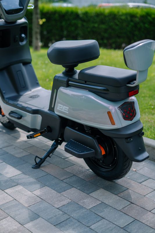 Електроскутер 2E FY70, сірий