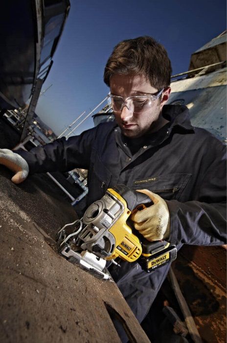 Лобзик акумуляторний DeWalt 18.0В XR 3000кол/хв хід 26мм 2.3кг без АКБ та ЗП