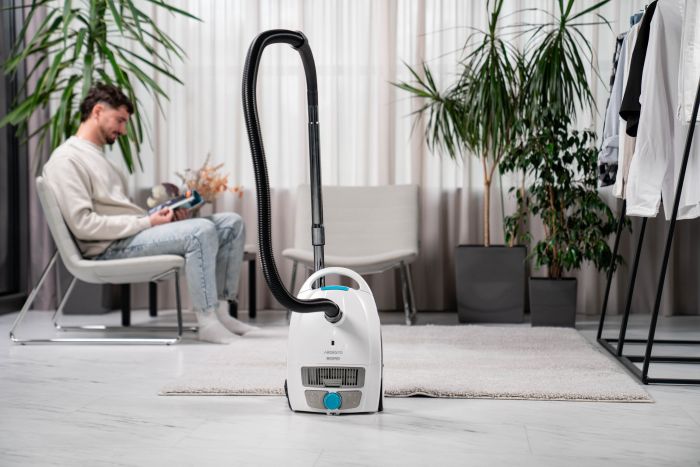 Пилосос ARDESTO мішковий, 800Вт, мішок- 3.5л, HEPA, білий