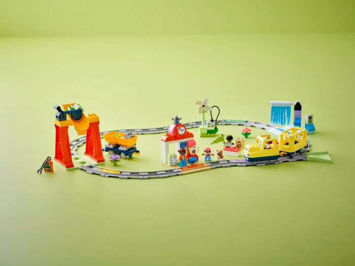 Конструктор LEGO DUPLO Town Великий інтерактивний громадський потяг