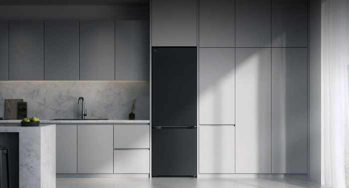 Холодильник LG з нижн. мороз., 203x60х68, холод.відд.-262л, мороз.відд.-113л, 2дв., E, NF, інв., диспл внутр., Fresh Сonverter, Metal Fresh, чорний матовий