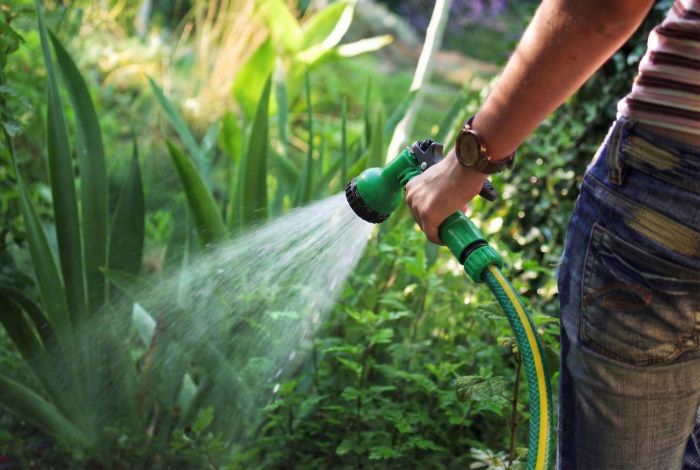 Шланг садовий 2E AquaFlex Emerald Pro 1/2" 20м 4 шари 20бар -10…+60°C зрошувач 2 конектори адаптер