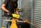 Шліфмашина кутова DeWalt 2200Вт 230мм 6600об/хв 5.2кг