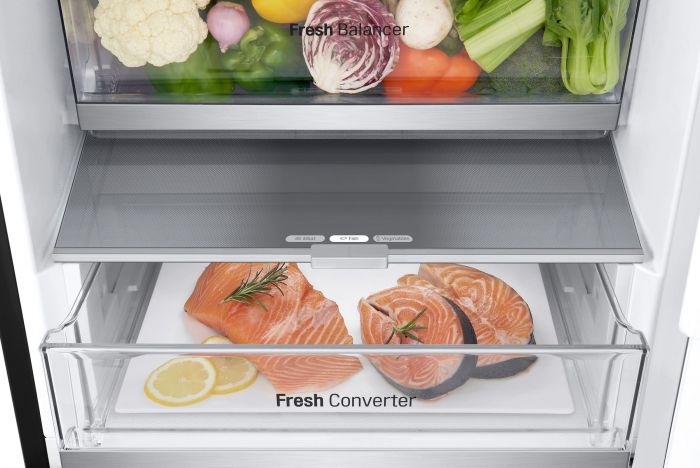 Холодильник LG з нижн. мороз., 203x60х68, холод.відд.-277л, мороз.відд.-110л, 2дв., E, NF, інв., диспл зовн., Fresh Сonverter, Metal Fresh, чорний