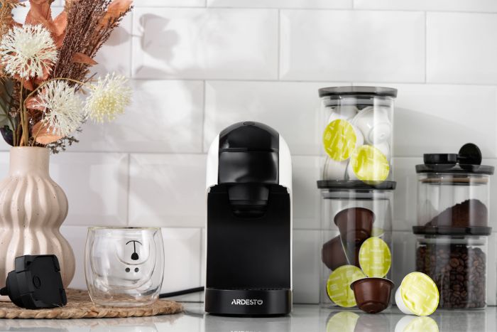 Кавоварка ARDESTO  3в1, 0.9л, капсули Nespresso, Nescafe Dolce Gusto, мелена кава, сенсорне керування, білий