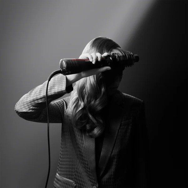 Фен-щітка Rowenta Karl Lagerfeld K/Pro Stylist, 750Вт, 2 режими, іоніз-я, хол. обдув, оберт. насадок, турмалін, чорний